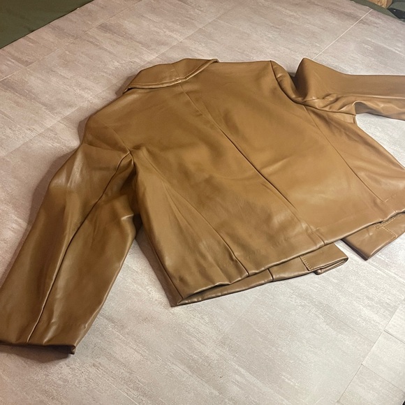 Faux Tan Leather cropped Jacket/blazer- size L - Picture 7 of 11